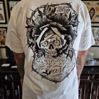 Camiseta Branca Caveira - Tamanho G